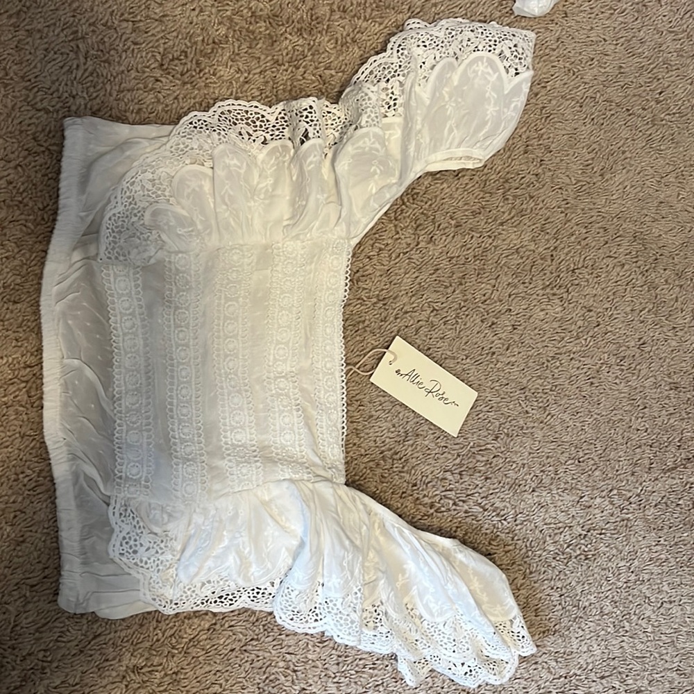 DOTTIE COUTURE Allie Rose brand crop top